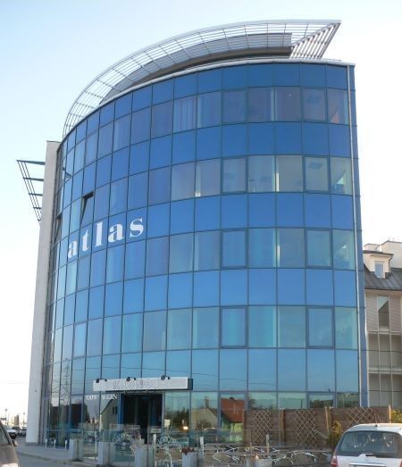 Haus mit Glasfassaden nahe Wien und Niederösterreich
